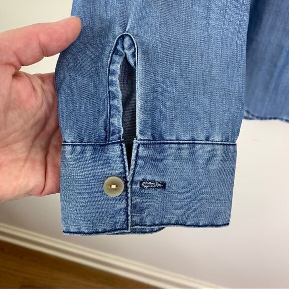 Saks Fifth Avenue Chambray Tunic Laced Neckline - Picture 4 of 10